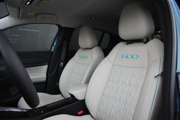 Voertuigafbeelding 7