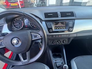 Voertuigafbeelding 12