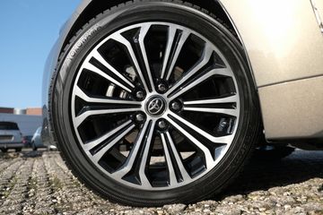 Voertuigafbeelding 8