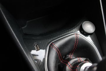 Voertuigafbeelding 23