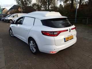 Voertuigafbeelding 6