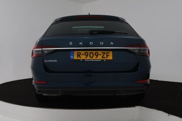 Voertuigafbeelding 12