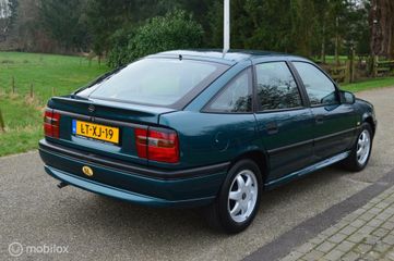 Voertuigafbeelding 4