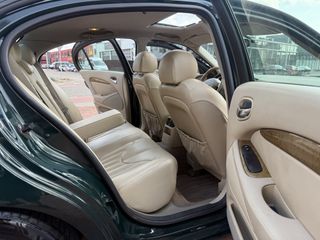 Voertuigafbeelding 42