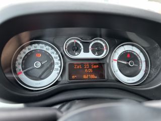 Voertuigafbeelding 12