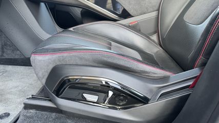 Voertuigafbeelding 12