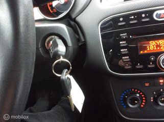 Voertuigafbeelding 25