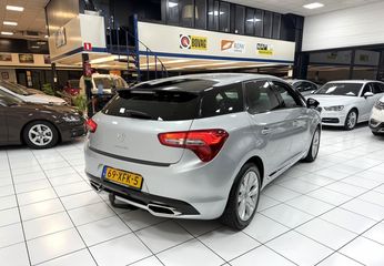 Voertuigafbeelding 12