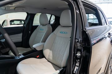 Voertuigafbeelding 13