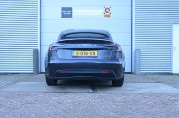 Voertuigafbeelding 8