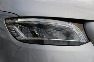 Voertuigafbeelding 12