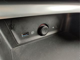 Voertuigafbeelding 16