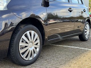 Voertuigafbeelding 7