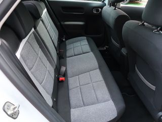 Voertuigafbeelding 26