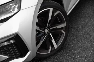 Voertuigafbeelding 4