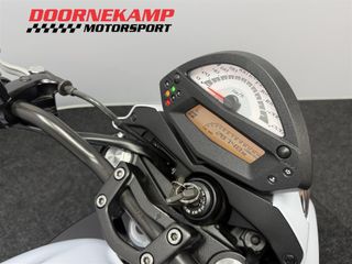 Voertuigafbeelding 16