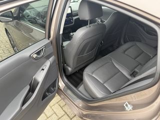 Voertuigafbeelding 16