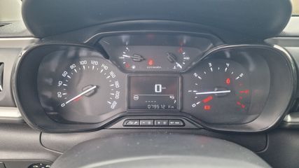 Voertuigafbeelding 13