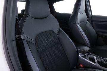 Voertuigafbeelding 4