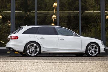 Voertuigafbeelding 4