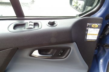 Voertuigafbeelding 13