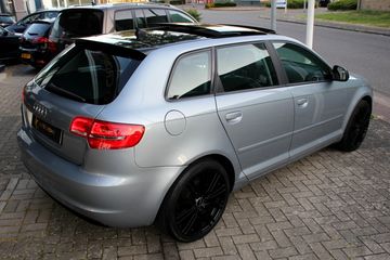 Voertuigafbeelding 2