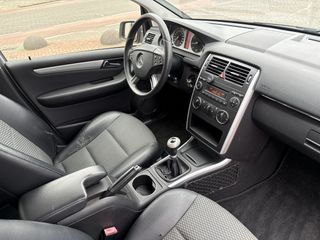 Voertuigafbeelding 32