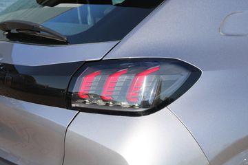 Voertuigafbeelding 8