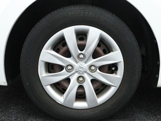 Voertuigafbeelding 8