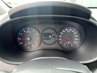 Voertuigafbeelding 12