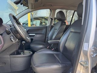 Voertuigafbeelding 10