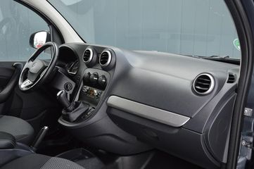 Voertuigafbeelding 4