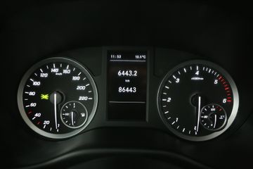 Voertuigafbeelding 12