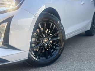 Voertuigafbeelding 8