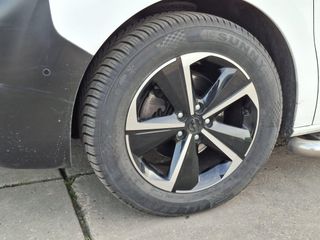 Voertuigafbeelding 11