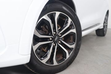 Voertuigafbeelding 19