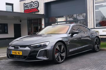 Audi e-tron - R-182-NZ - Polisa Lease