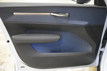 Voertuigafbeelding 11