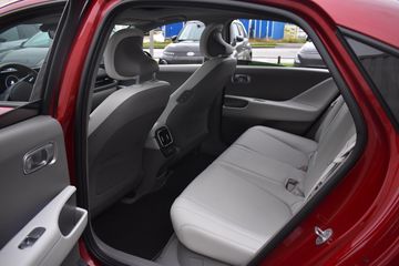 Voertuigafbeelding 12