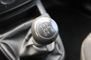 Voertuigafbeelding 16