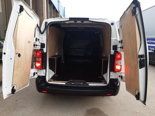 Voertuigafbeelding 6