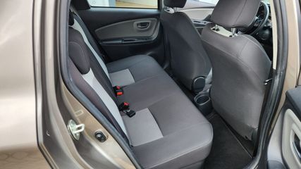 Voertuigafbeelding 8