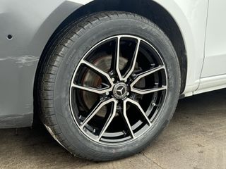 Voertuigafbeelding 8