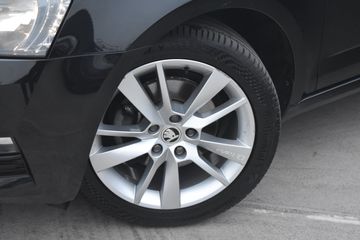 Voertuigafbeelding 4