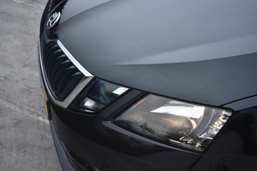 Voertuigafbeelding 5