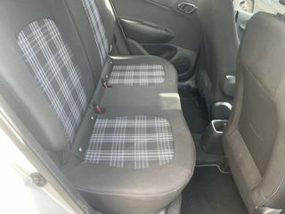 Voertuigafbeelding 8