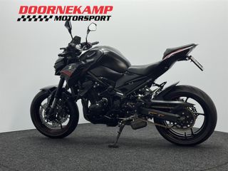 Voertuigafbeelding 9