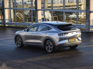 Voertuigafbeelding 8