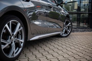 Voertuigafbeelding 4