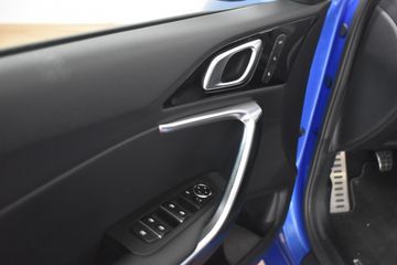 Voertuigafbeelding 9